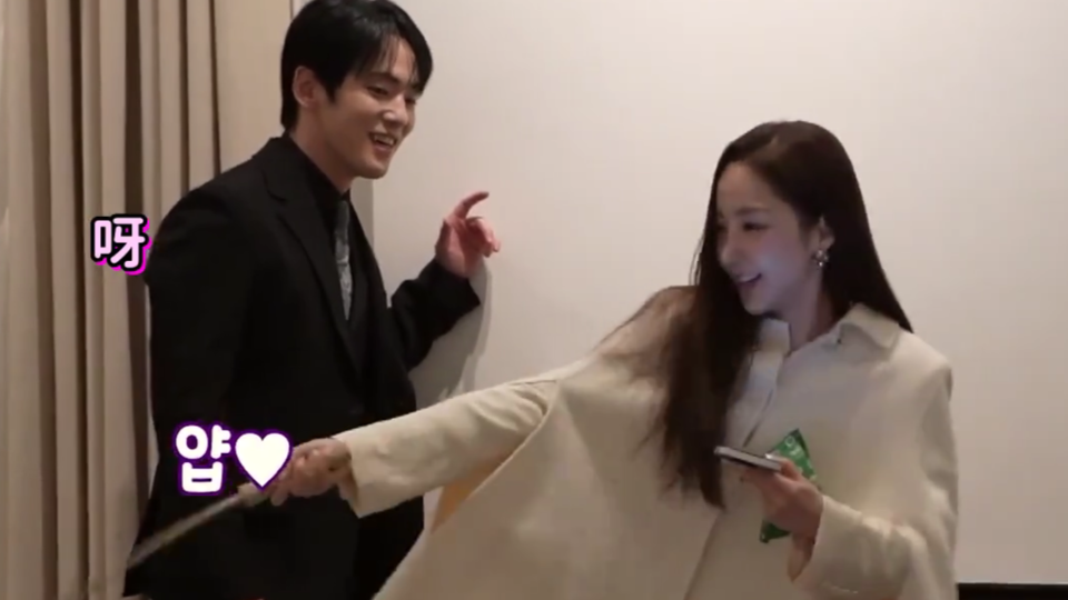 雪雅 宇锡 俊范 怎么了老师 我跟你们说过不要拿着凶器玩了吧 对不起老师[7-8集花絮]【魔女之吻】