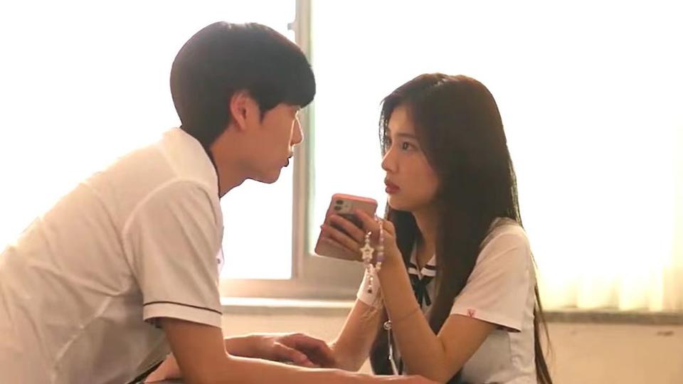 第9-12集拍摄花絮！夏望cp的初次亲亲以及真美cp的练习室舞蹈~~[花絮]【青春选择题】