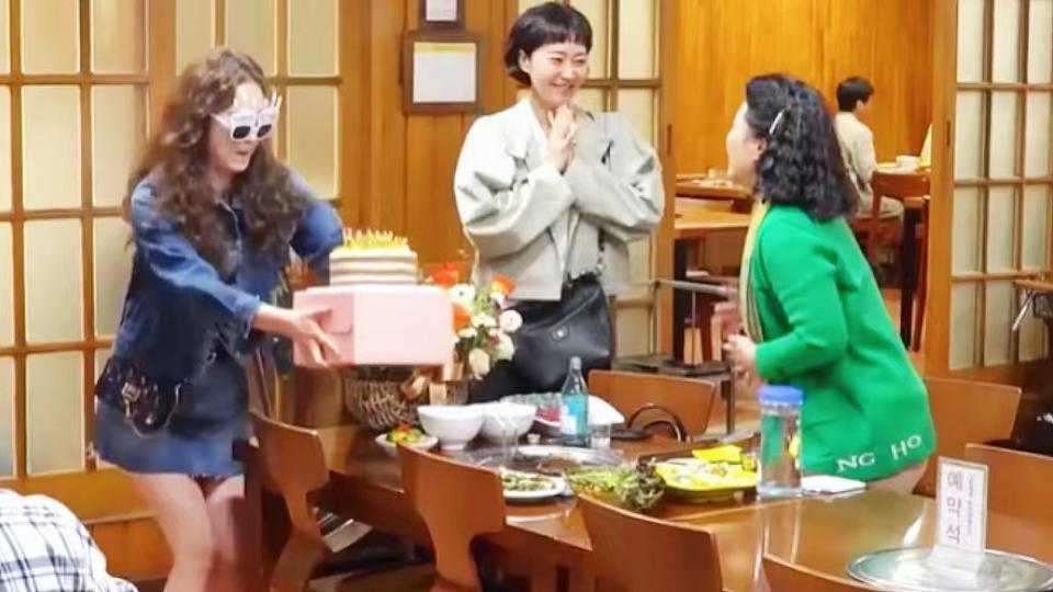做价值三千万美甲~~~的妯娌 一次就结束的韩牛店花絮! [花絮]【清洁工】