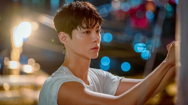 朴宝剑《Good Boy》战损造型曝光!眼神杀诠释“永不低头的青春”引期待