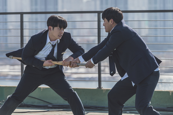 校园剧竟藏真功夫?李正夏揭秘《ONE:高中英雄们》动作戏:每天泡在训练馆10小时