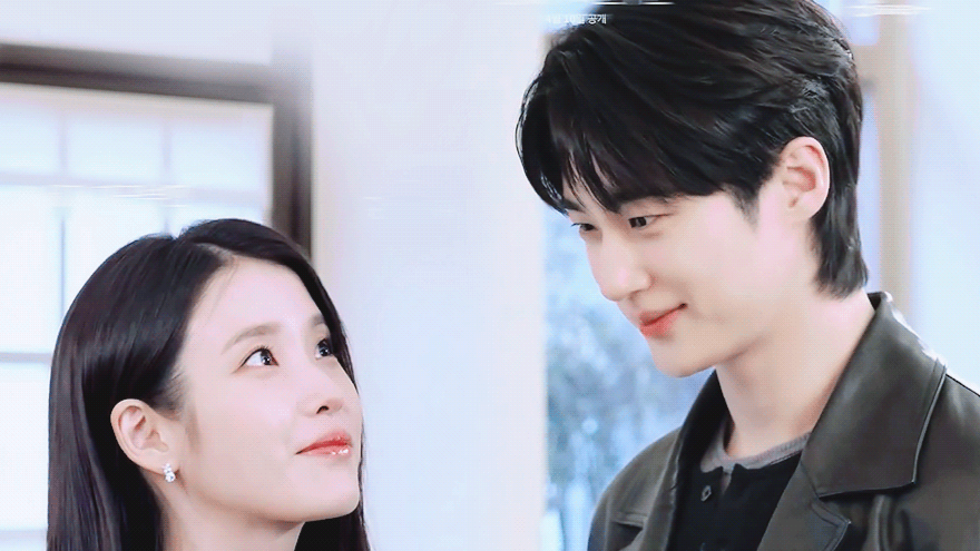 IU × 边佑锡《借口GO》合体定档4月4日！新剧CP营业，刘在石坐镇吃瓜-剧照1